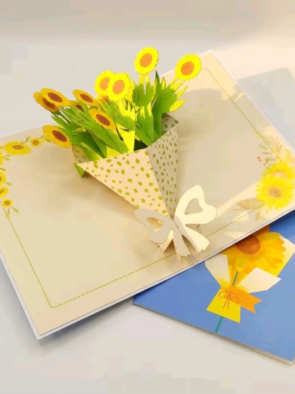 Sunflower Pop-Up Card Bouquet - Yellow
